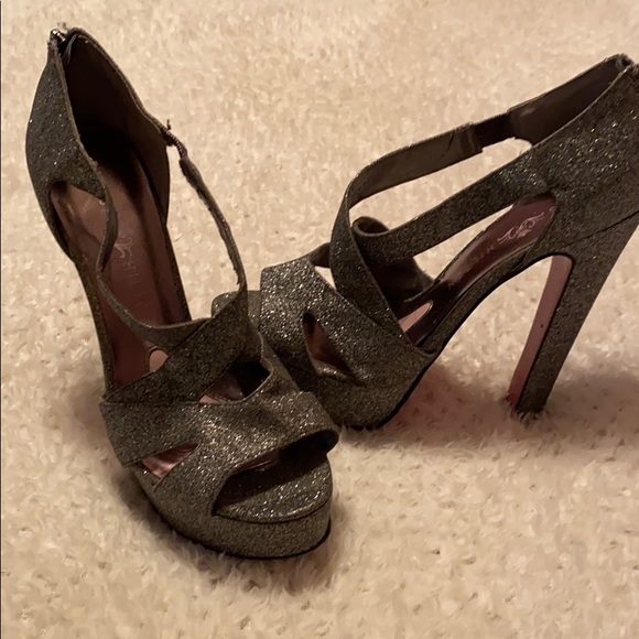 Paris Hilton Silver Glitter Shoes Size 8M - Picture 1 of 6